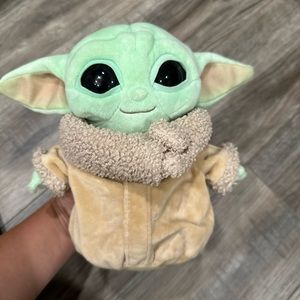 Star Wars baby Yoda doll
